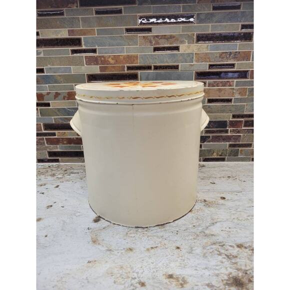 Vintage Toleware Canister, Folk Art Rosemaling, Large Tin, Primitive - Picture 2 of 7
